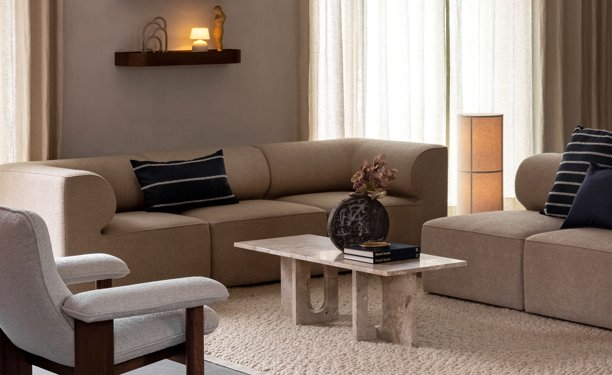 Androgyne Lounge Table