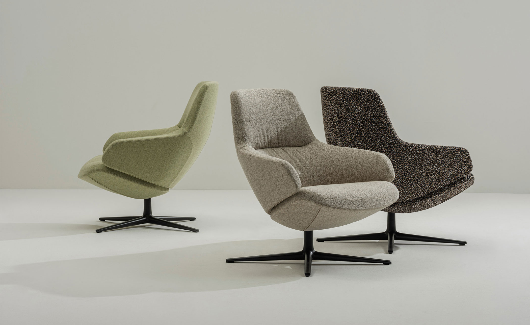 Aston Club Low Back Lounge Chair