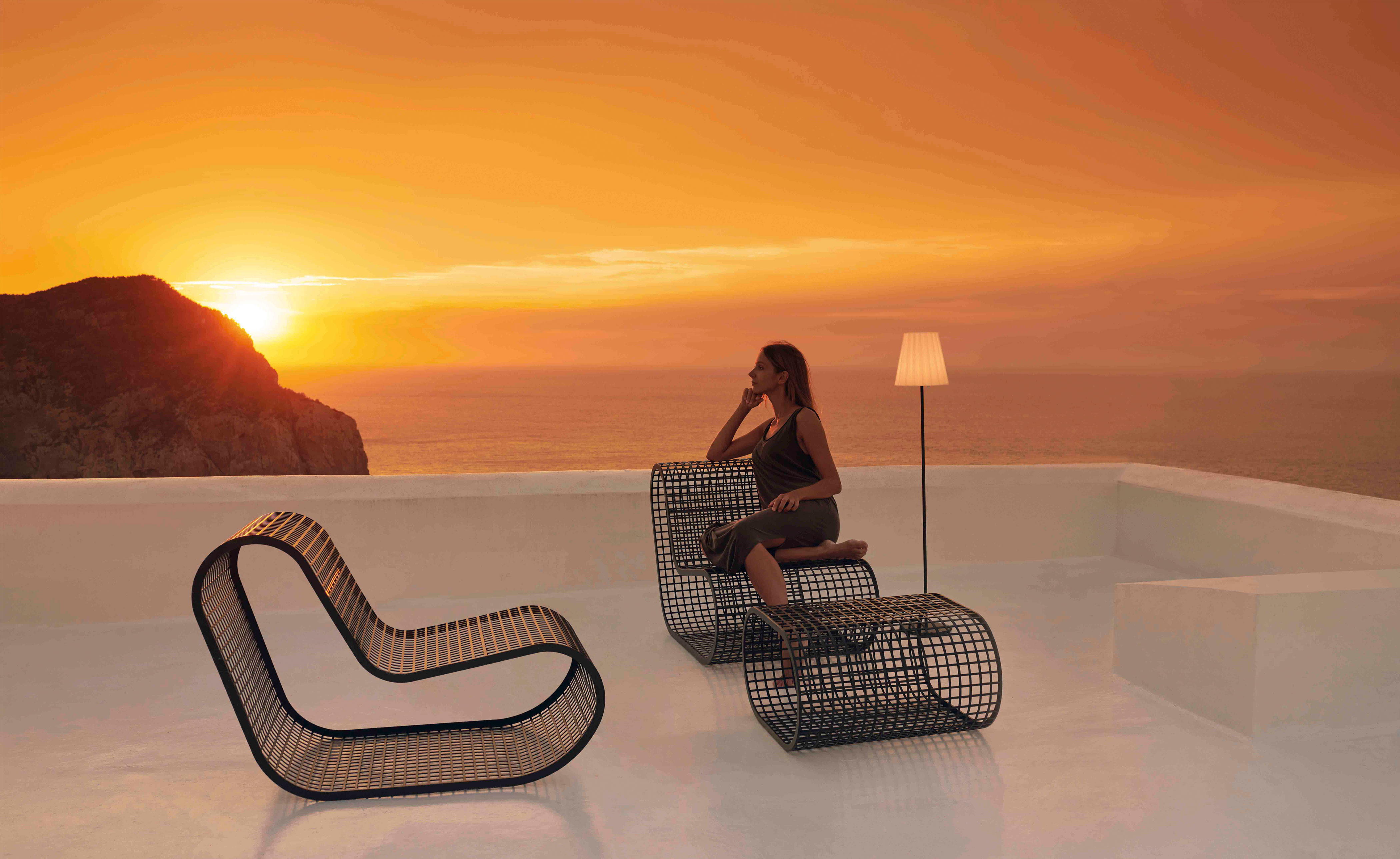 Buit Coffee Table