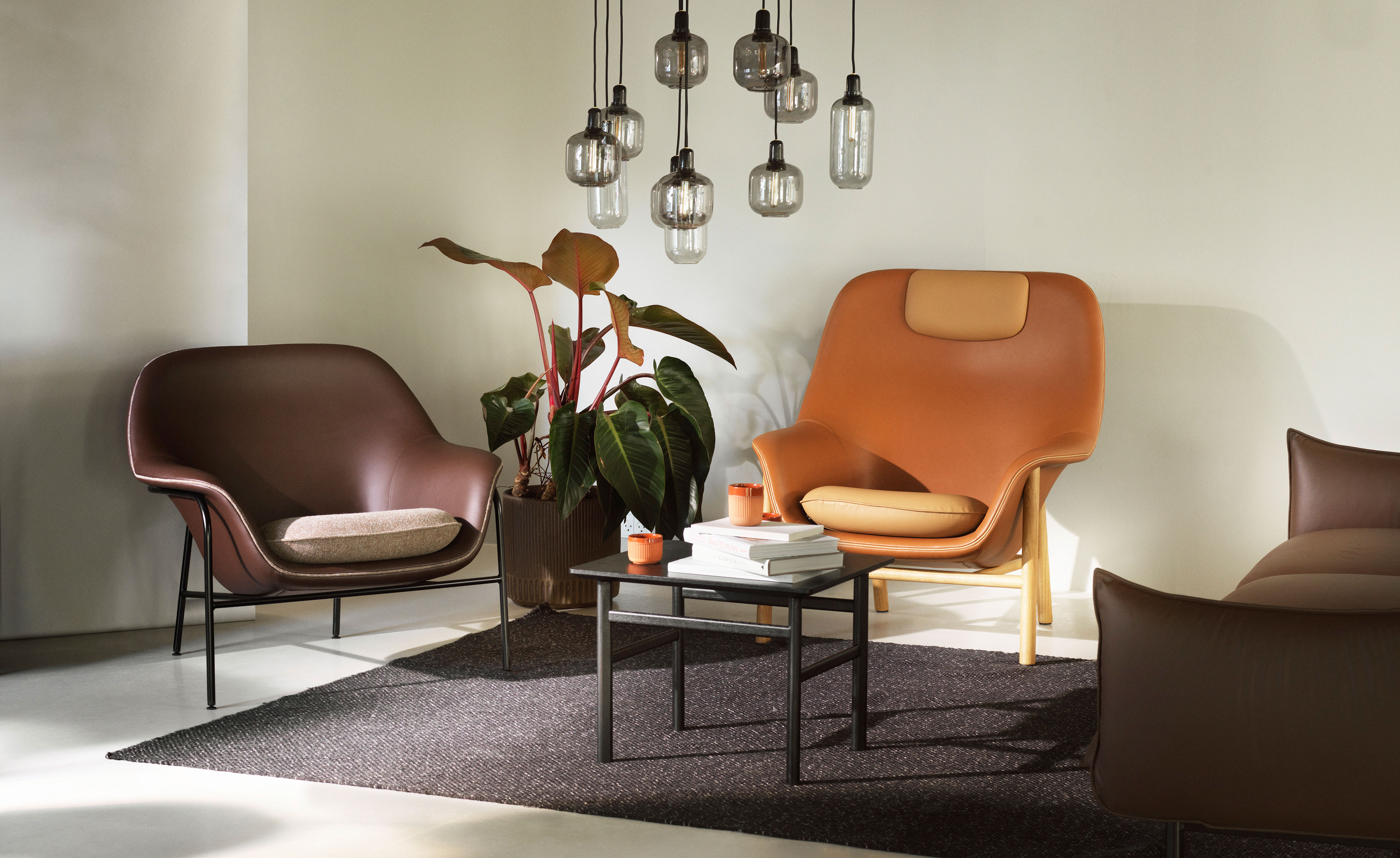 Drape Low Back Lounge metal base