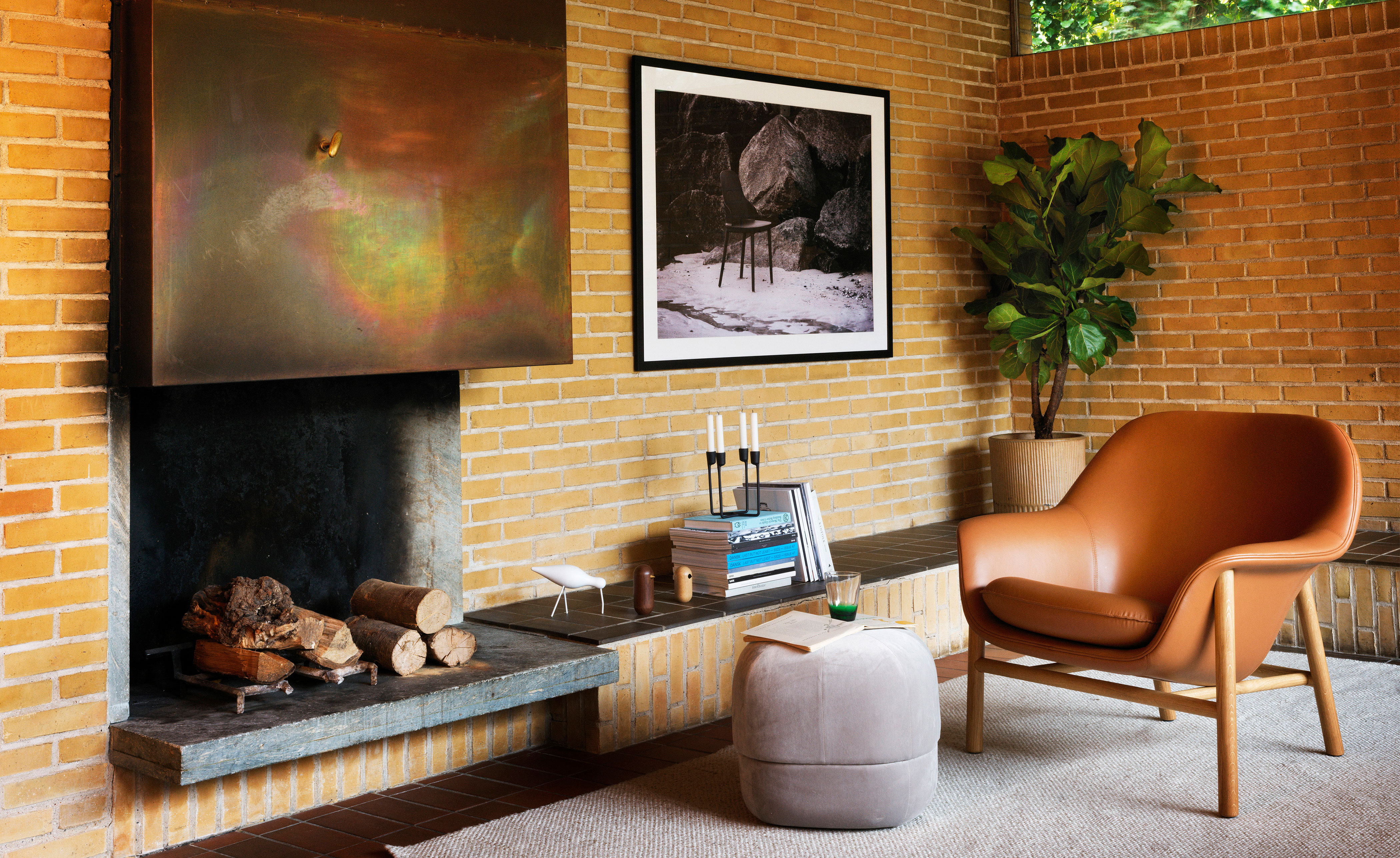 Drape Low Back Lounge wood base