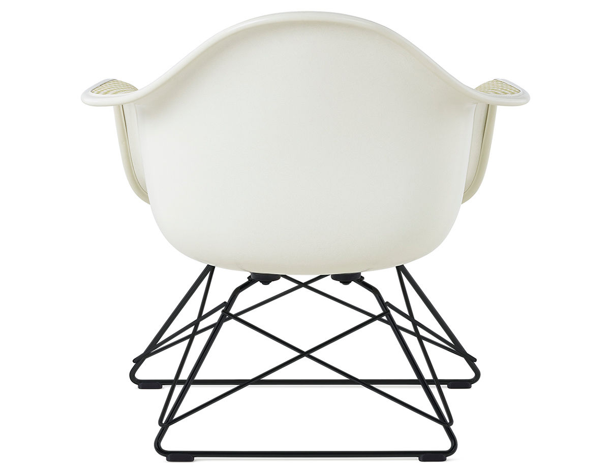 eames® upholstered armchair with low wire base
