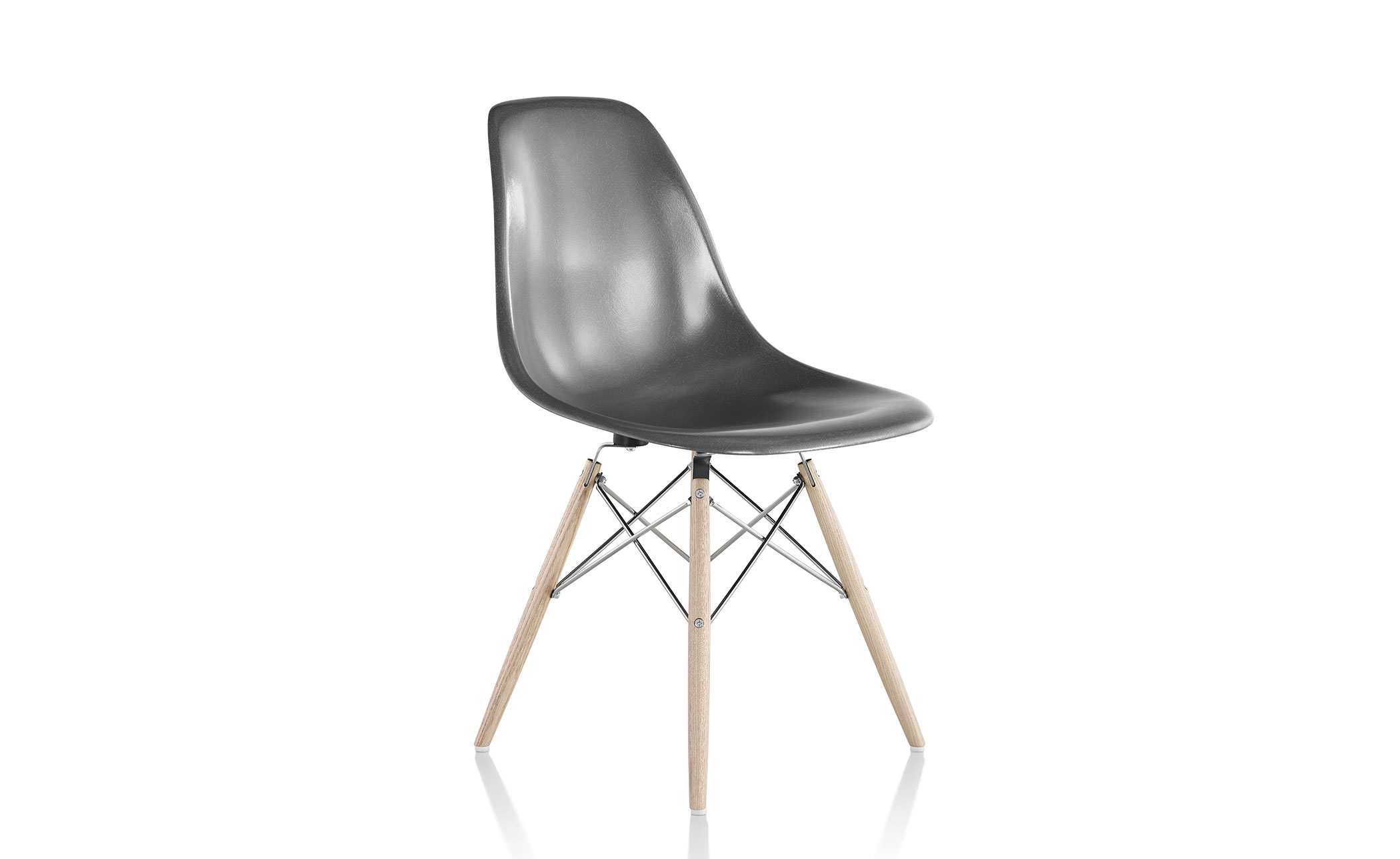 eames&reg; molded fiberglass side chair with dowel base