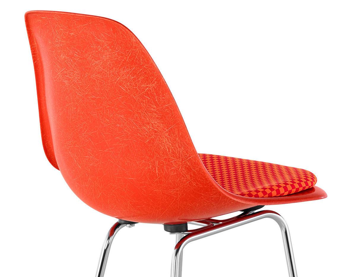 eames® molded fiberglass stool with seat pad