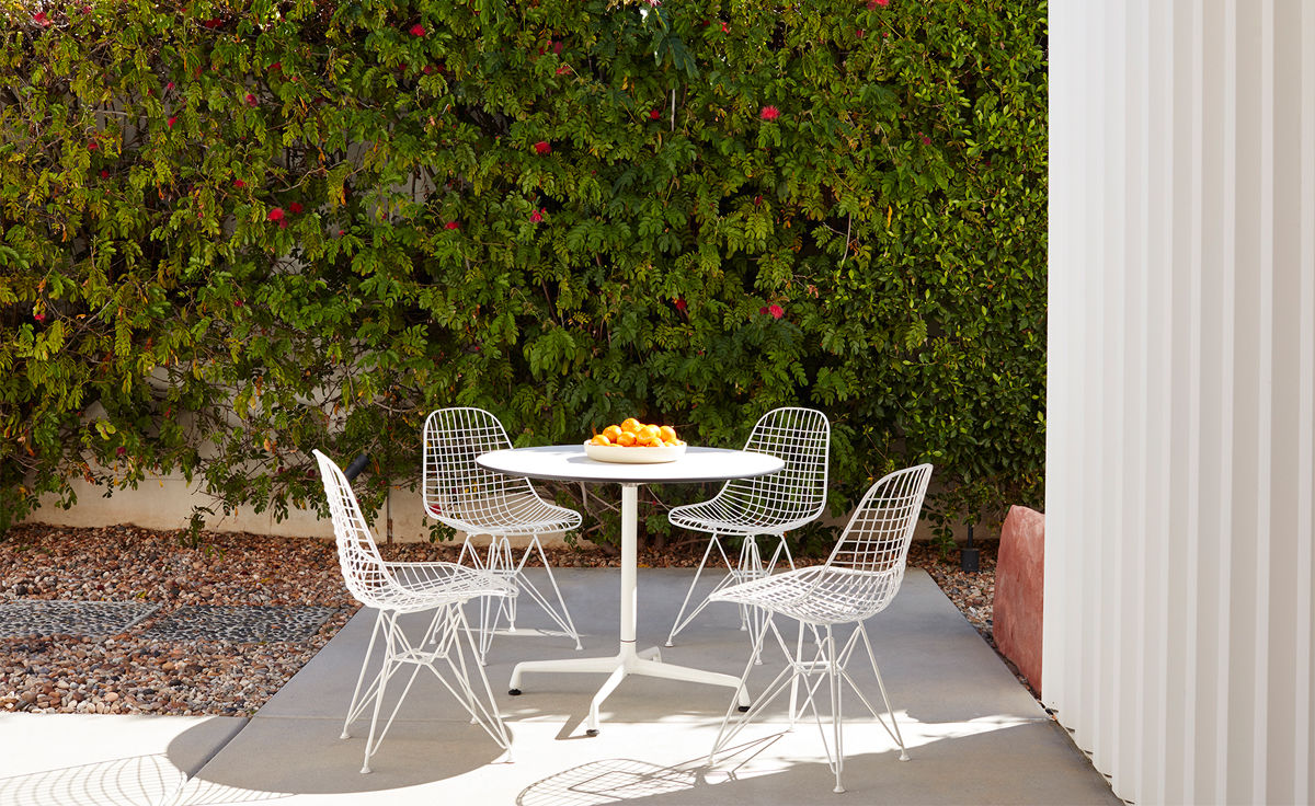 eames&reg; wire chair with wire base