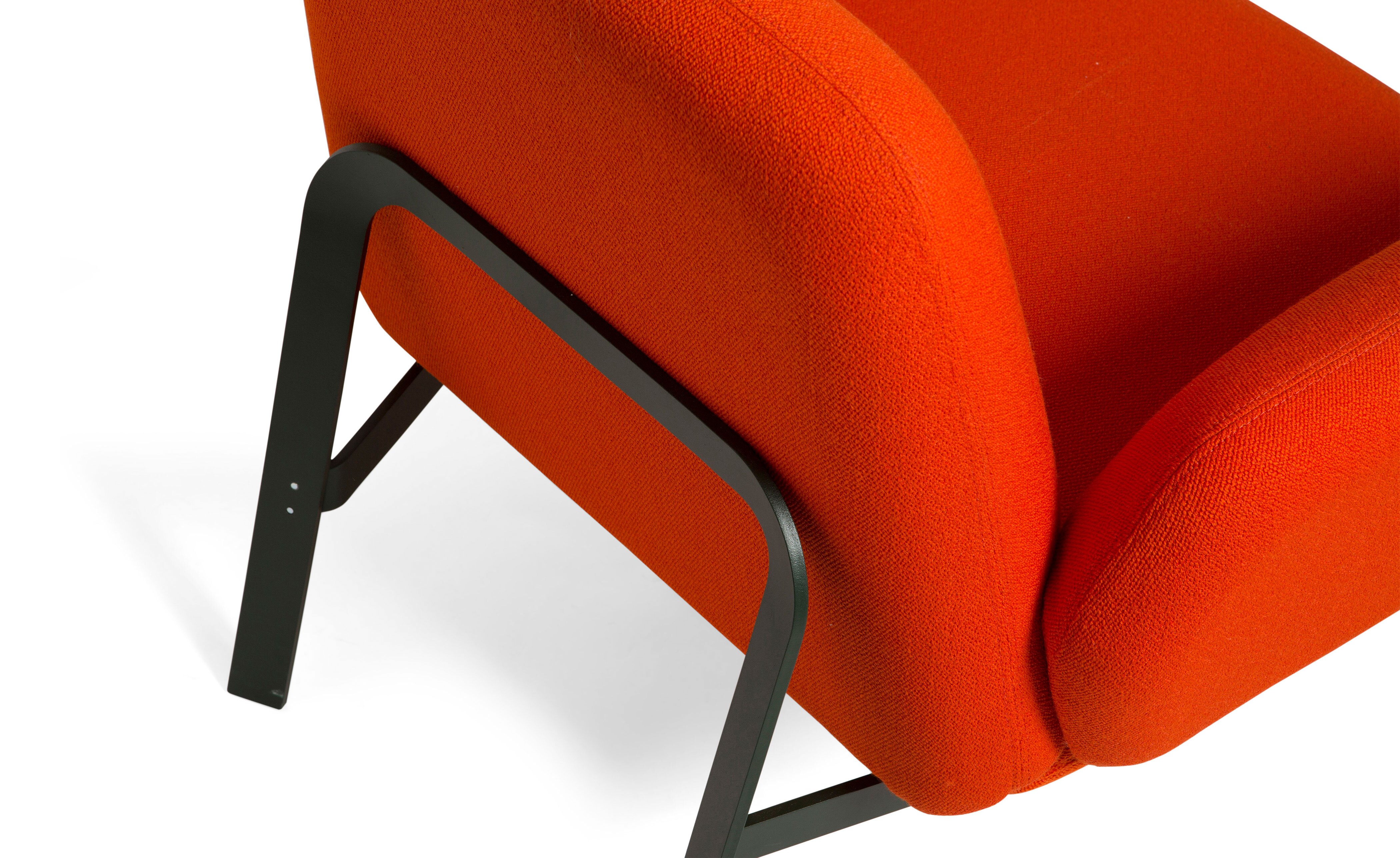 Easy Armless Lounge