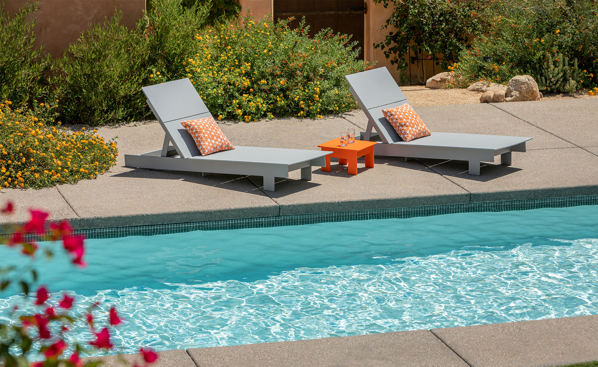 Lollygagger Chaise