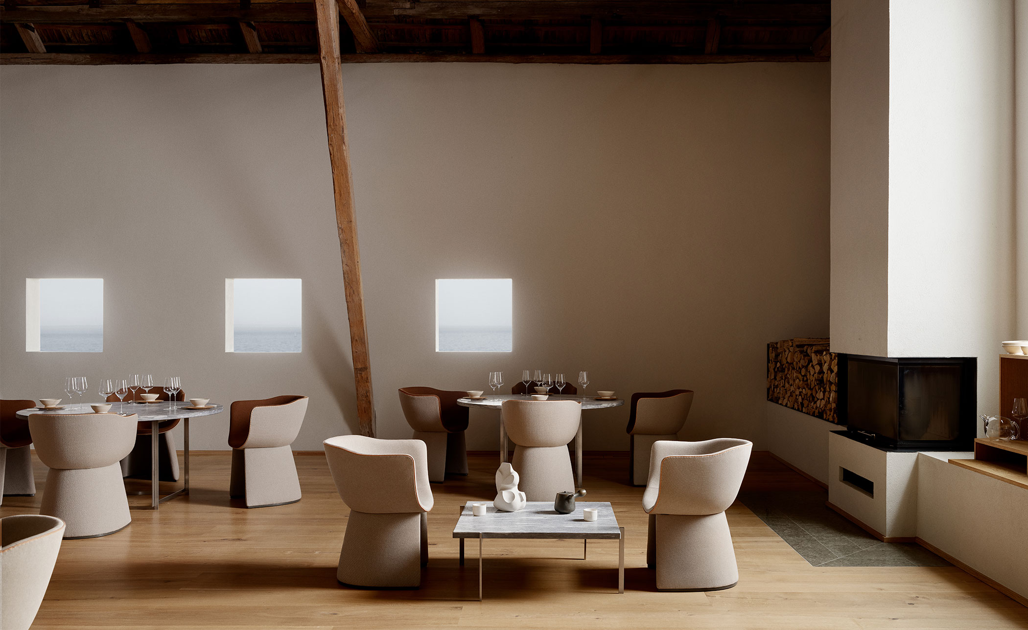 Monolit Lounge Chair