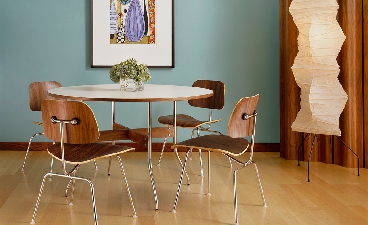 nelson™ swag leg round dining table