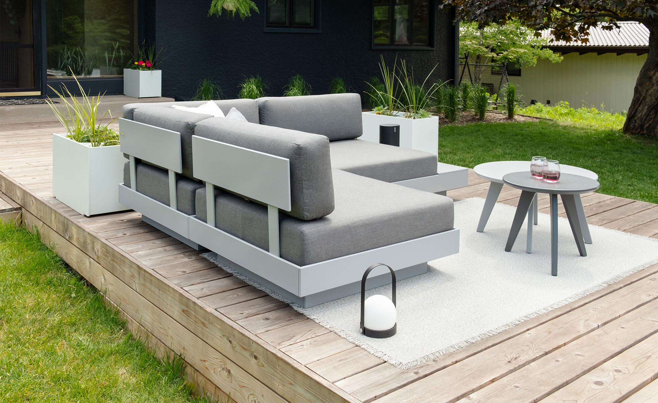 Platform One Daybed