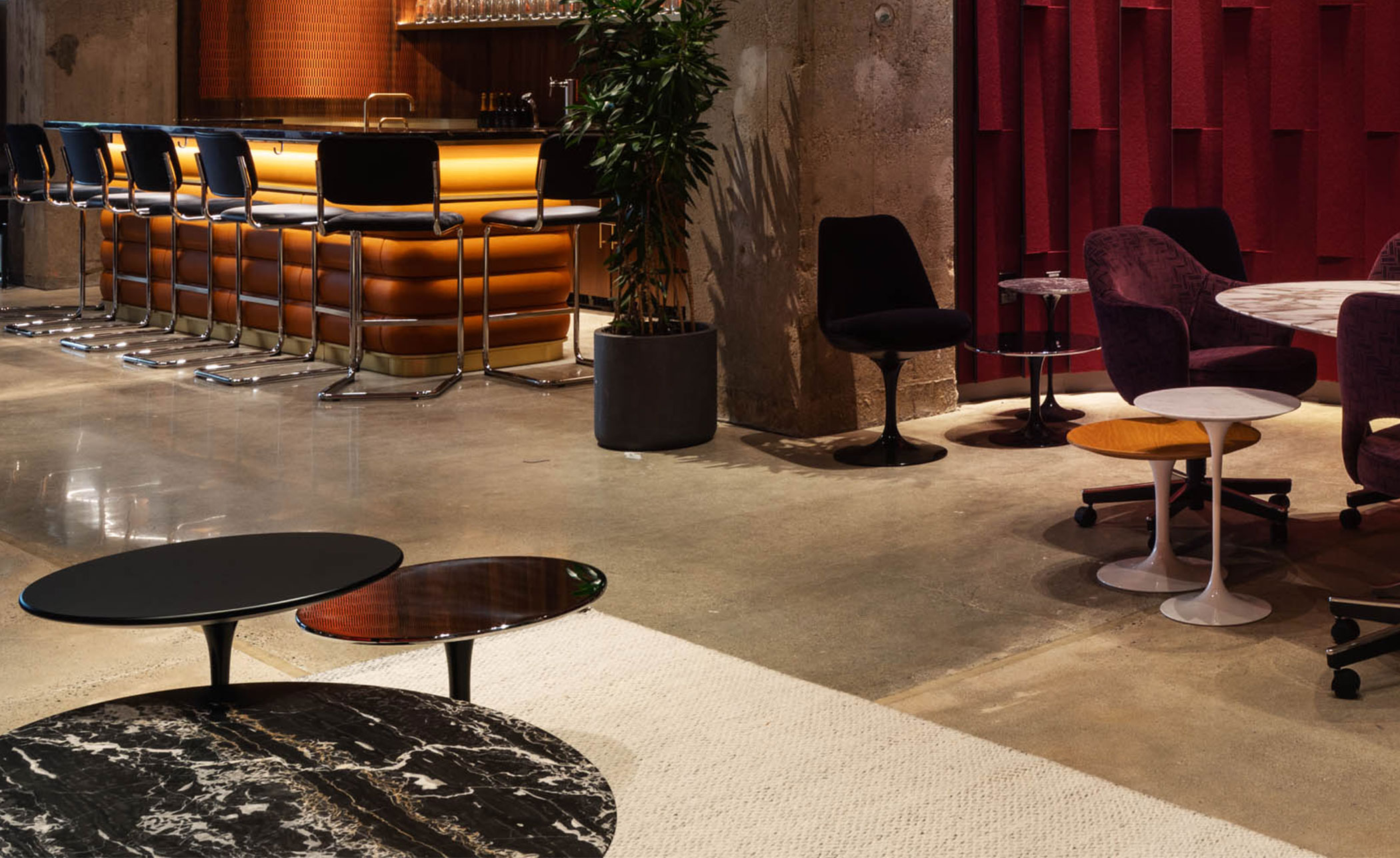 saarinen coffee table - 20" round