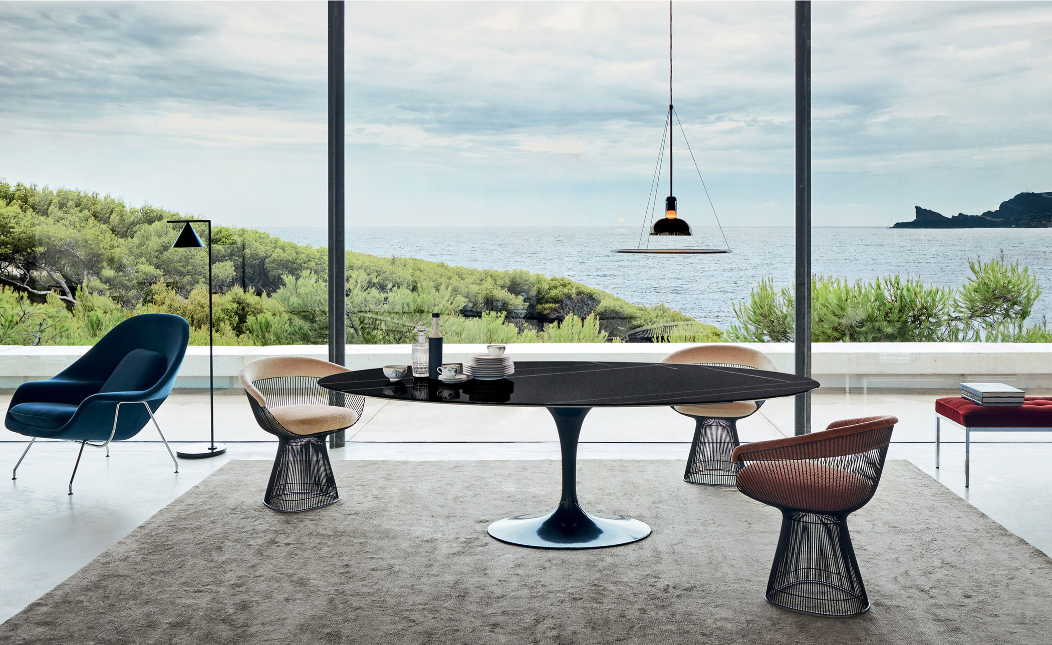 saarinen dining table - 60" round