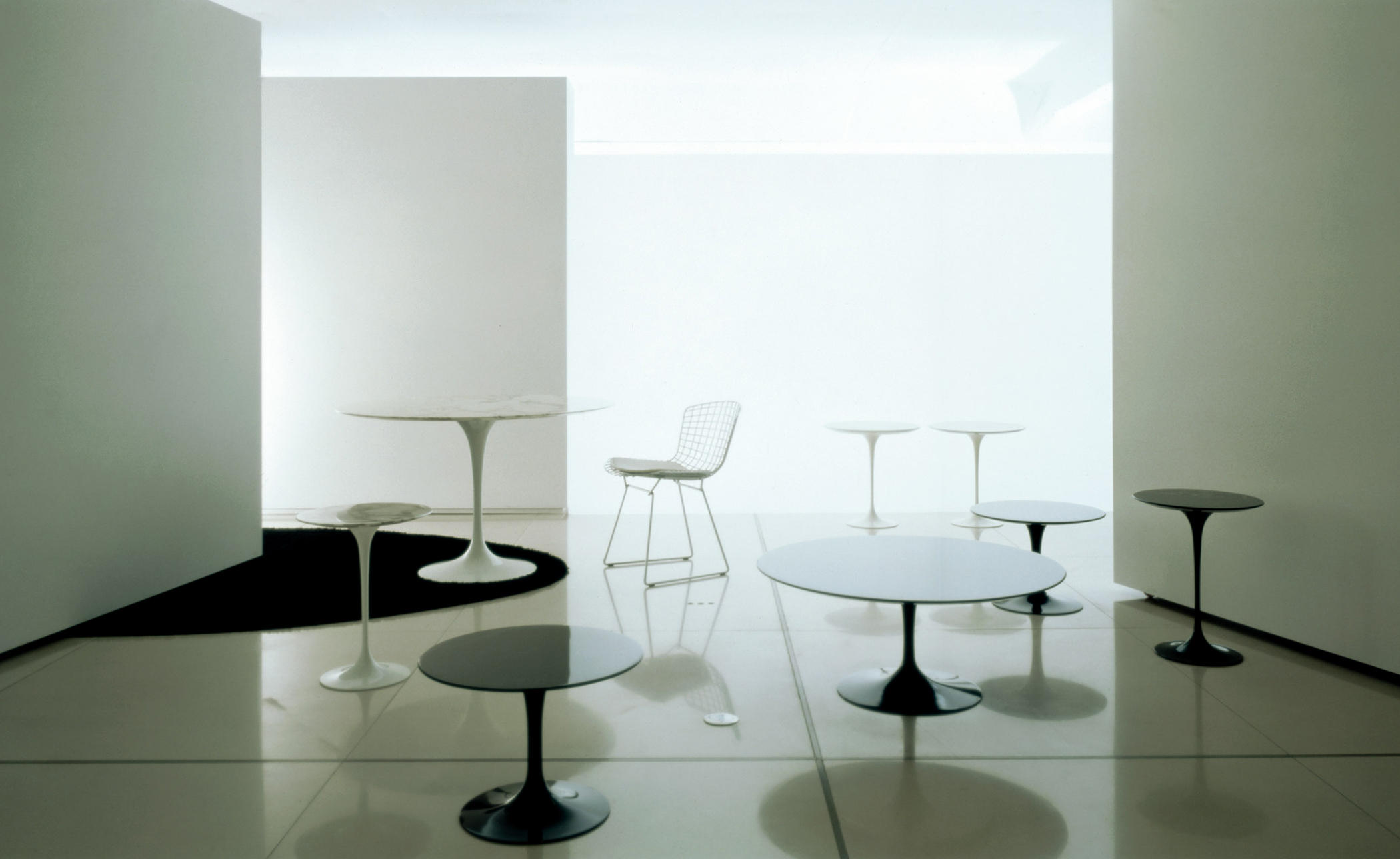 saarinen dining table - 78" oval