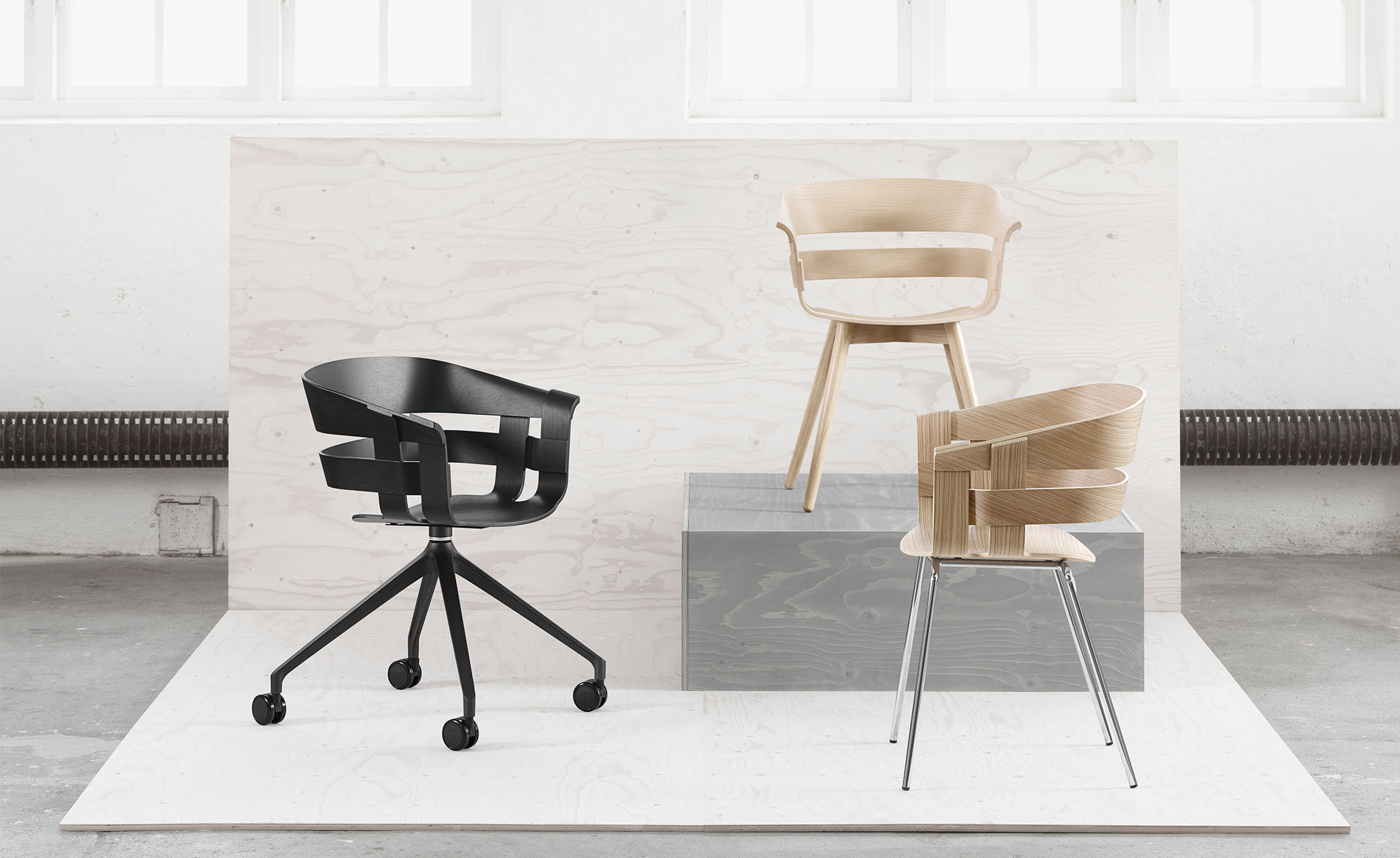 Wick Chair with swivel base
