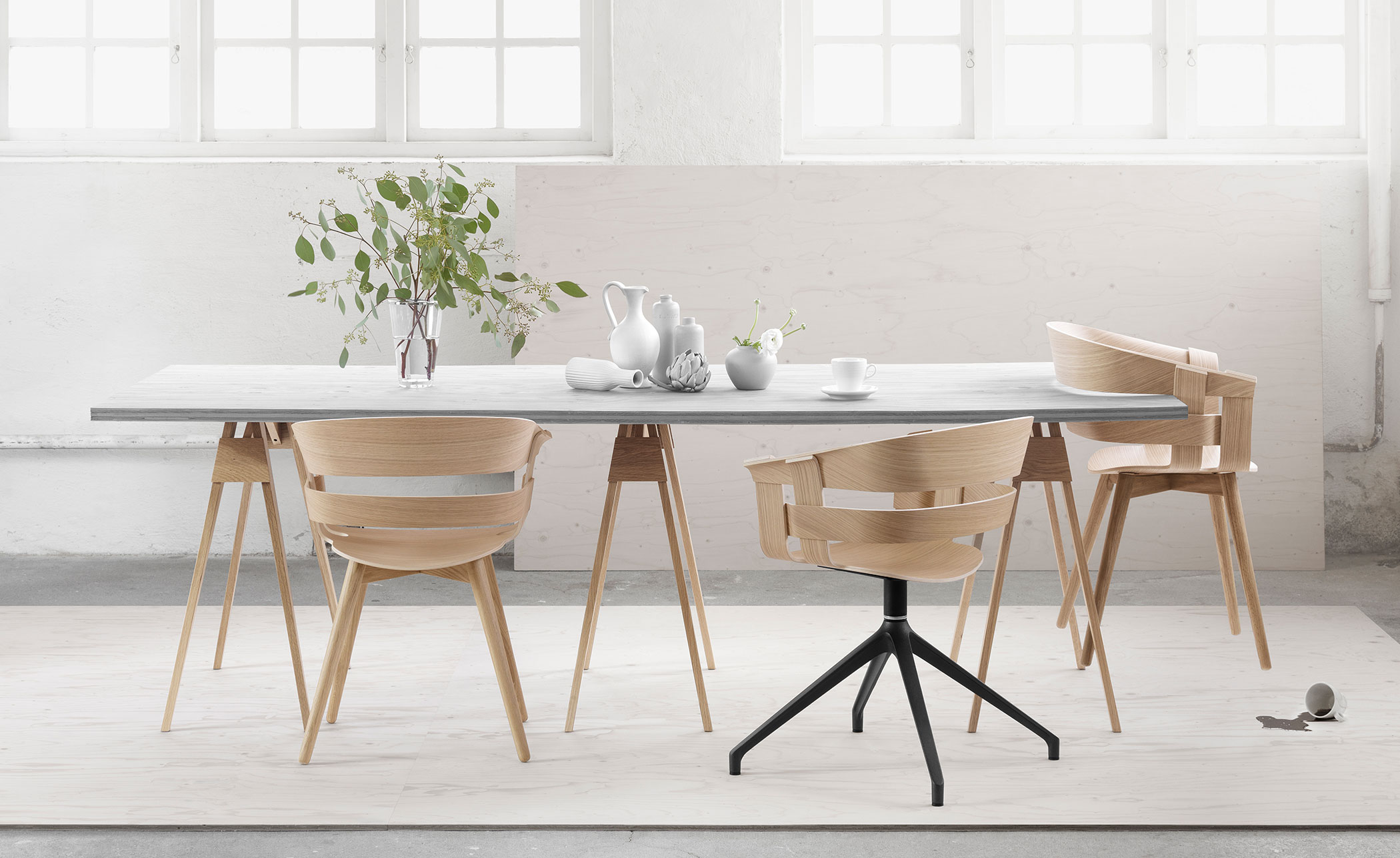 Wick Chair with wooden legs