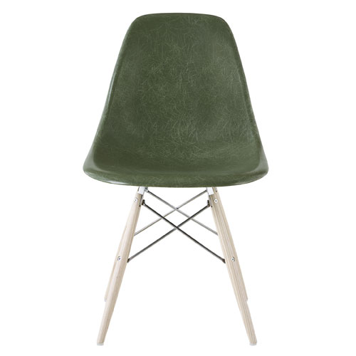 eames molded fiberglass side chair with dowel base